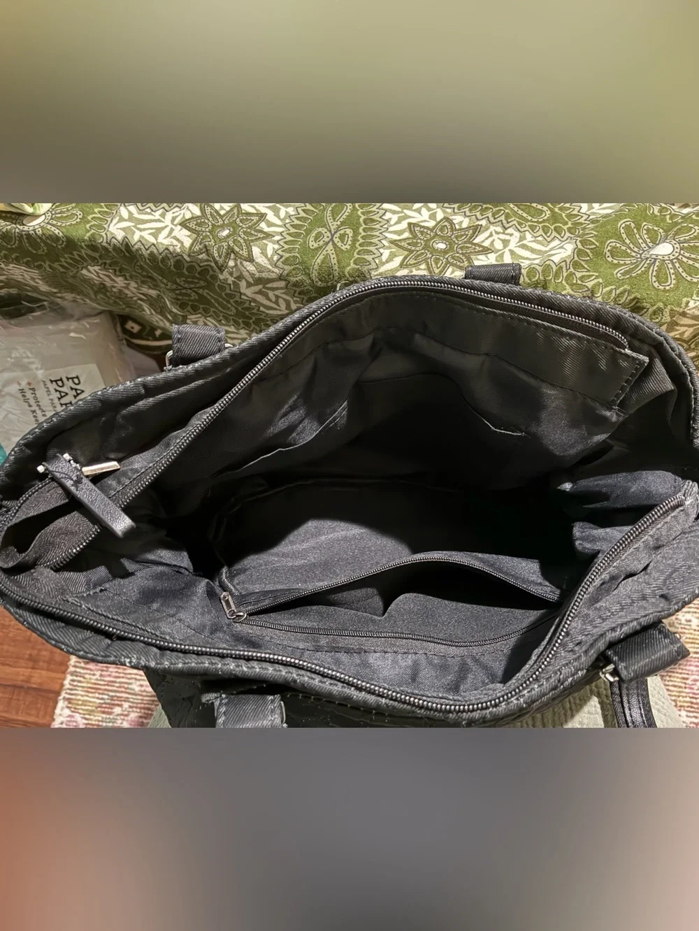 Black Vera Bradley Bag. 2 outside Pockets, 3 inside. NWOT.